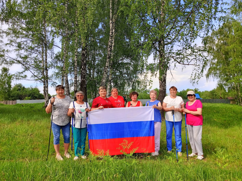 В ГБУ «КЦСОН Ардатовского муниципального округа» гражданестаршего поколения бодро, весело, активно отметили День России 