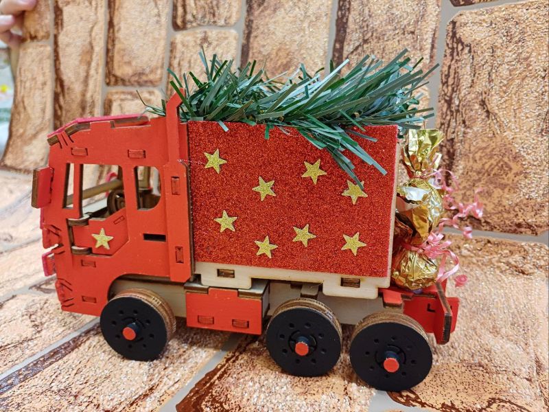 Праздник к нам идет