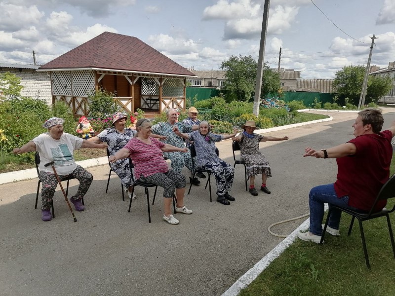 Зарядка на свежем воздухе