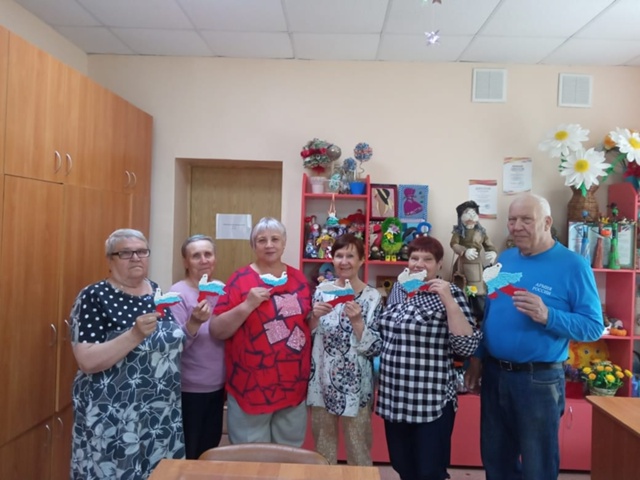 Голубь мира ко Дню России