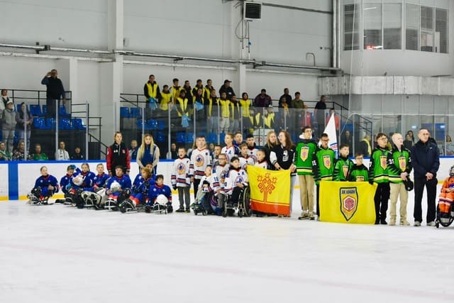 Нижегородская команда «Торпедо-следж» участвует в турнире по адаптивному хоккею!