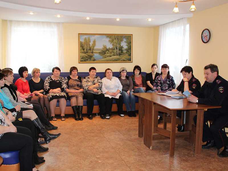 Полицейские провели брифинг по оказанию госуслуг